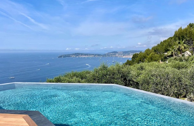Breathtaking Clifftop Villa with Panoramic Mediterraneanview