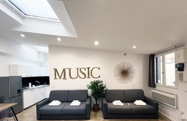 Urban Flat 187 - Sublime 1 Bedroom in Paris
