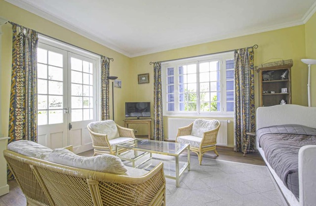Le refuge, self-catering cottage with garden