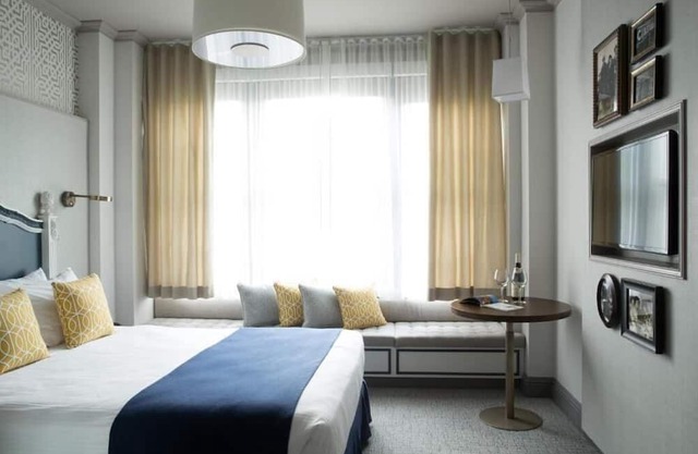 Deluxe Queen Room Near Glide Memorial Church SAN