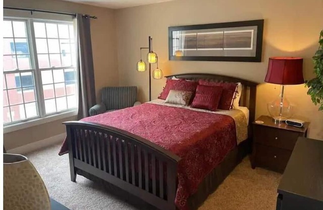Heart of Golden: 3BR with Garage