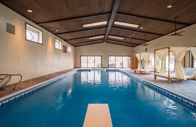 Cerro Vista Estate/Indoor Pool/Hot Tub/Game Room