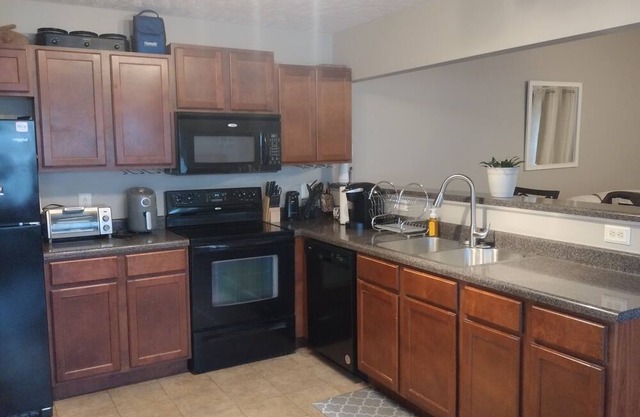 Cozy stay minutes away from Music City