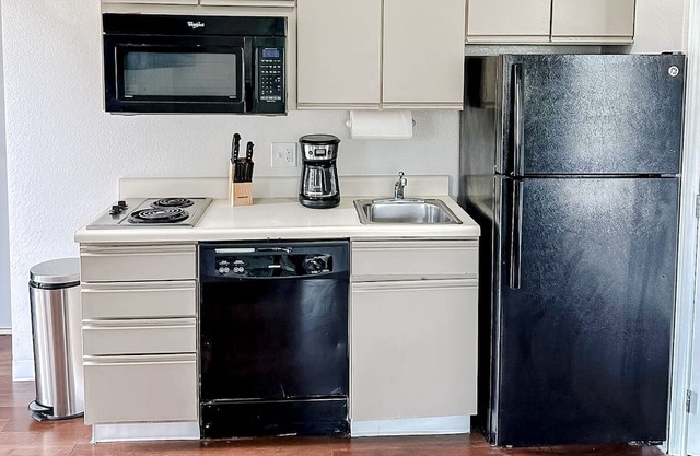 Sleepover: Welcoming 1BD/1BA - Downtown Wichita