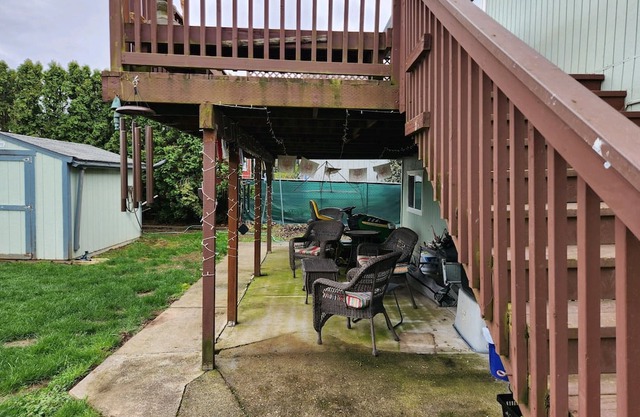 Cozy 1 bedroom in Gresham close to PDX and Shopping.