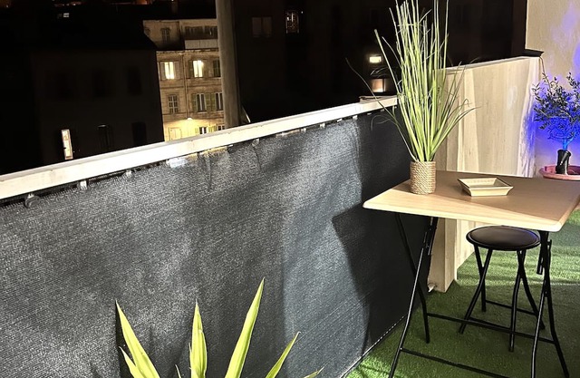 Beau Studio Balcon vue sur Notre Dame de la Garde!proche mer 10min à Pied