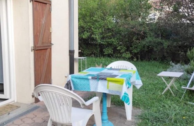 2 Pièces Avec Jardinet Proche Eurexpo et Stade