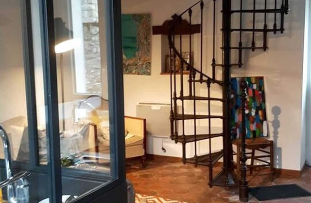 Homerez - Beautiful property for 4 ppl. with terrace at Grez-sur-Loing