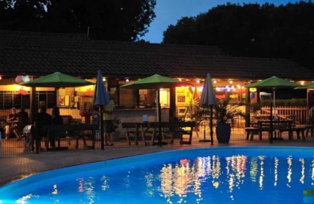 Camping 3 étoiles - ef0a0i