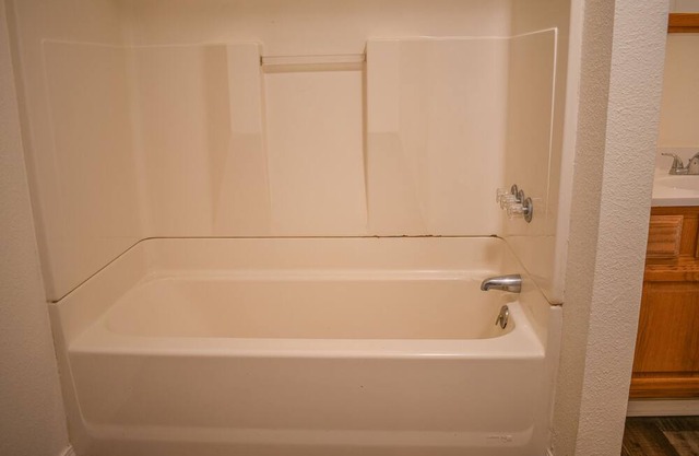 2-bedroom, 1-bathroom house in OKC, near major hospitals!