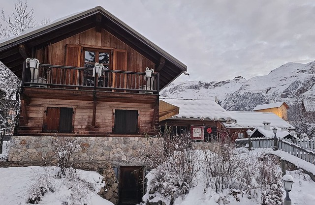 Chalet Plein Sud au Calme Village Puy St Vincent Piscine, Spa, Animaux Acceptés