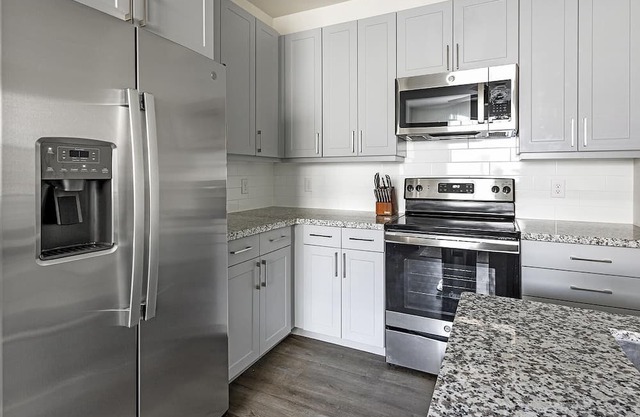 Modern Apartment in Prime Location (ID1403X432)
