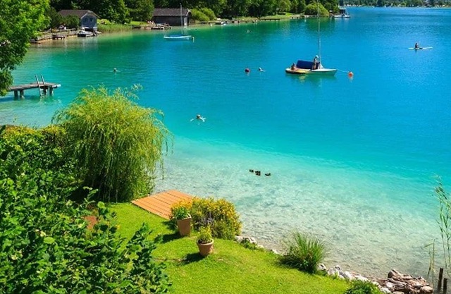 Apartment 9 with balcony and in view of Untersberg