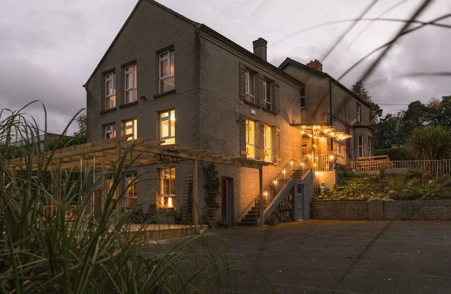 Spacious Wicklow Retreat Close to Glendalough