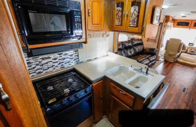 Peaceful pet friendly getaway near Shawnee National Forest / Garden of the Gods.