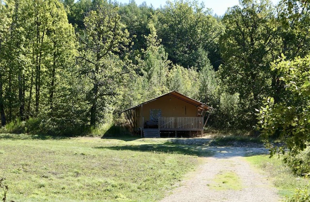 Glamping tent2: wild-life feeling with Provence touch 3 bedrooms (max. 6 guests)