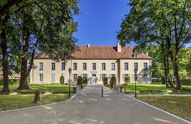 Chateau De Reon - Nine Bedroom Castle, Sleeps 15