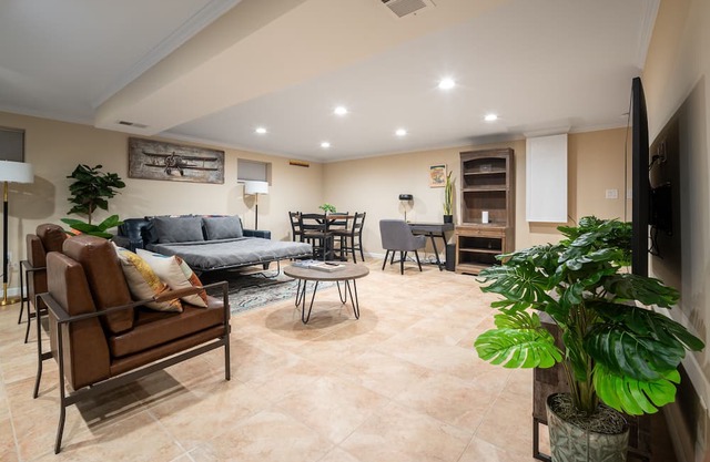 Comfy&Spacious 1BD Springfield VA Basement Suite with Kitchenette