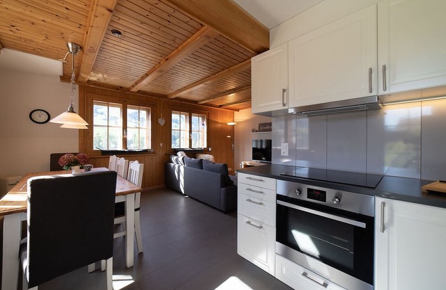 Schwendiblick 3.5-room holiday home with mountain view