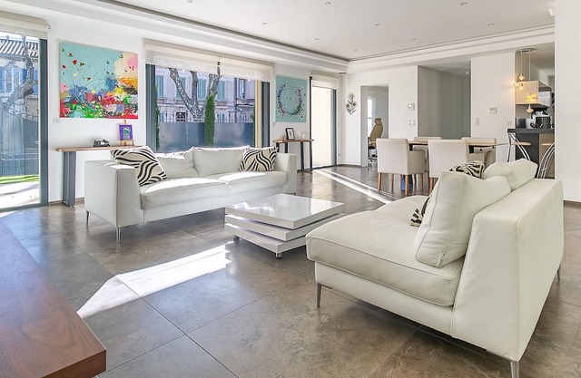 Villa 'Maison Au Cœur De La Ville' with Private Pool, Wi-Fi and Air Conditioning