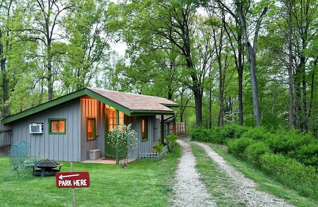 Quiet, Gracious, Country Studio on 7acres of old growth forest