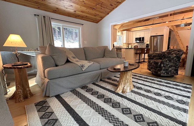 Secluded Cabin in Lake Luzerne