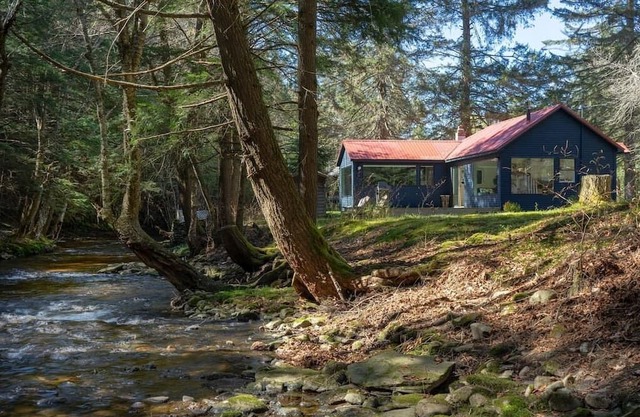 Creekside Cottage Near Livingston Manor