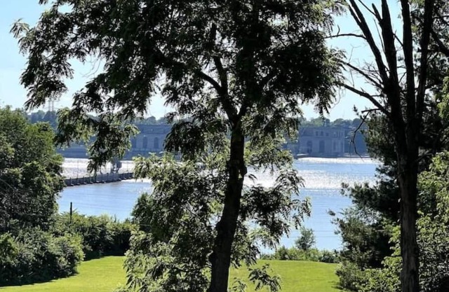 Riverview Orchard 1: Mississippi River & Dam View