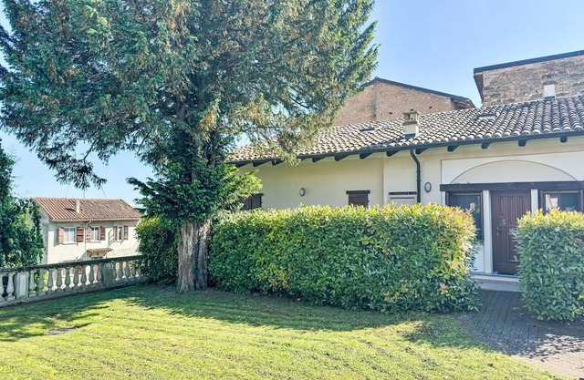 Stunning villa for 3 guests with A/C, TV, terrace, pets allowed and panoramic view