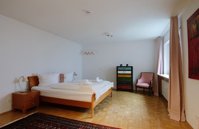 Stylish old apartment near Lindentor