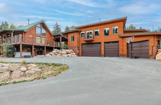 Whispering Pines Above Park City With Hot Tub