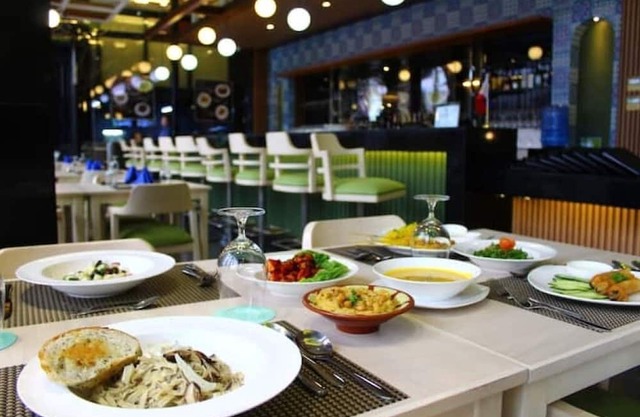 Prime Asia Hotel Deluxe with Glass CR and Bathtub