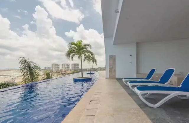 Lodging with Spectacular View of the Caribbean Sea