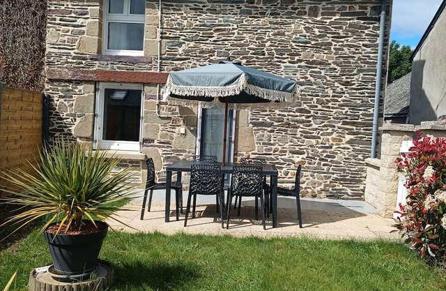 Cottage at the Edge of the Legendary Forest