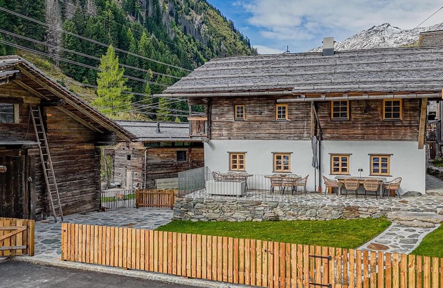 Historic chalet with garden and lots of charm