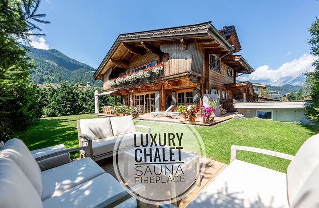 Harmony Deluxe Chalet, Sauna & Fireplace by Belle-Stay