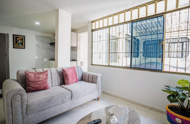 Modern apartment close to Clinica Medilaser Abner Lozano and Universidad Surcolombiana.