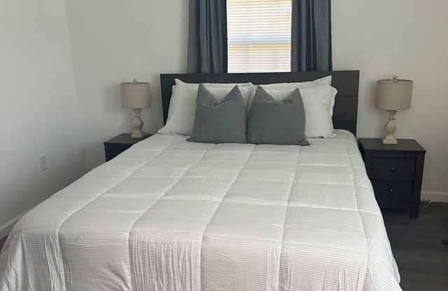 Spacious newly remodeled 2-bed 2 bath - 8 miles from Brewton Parker University
