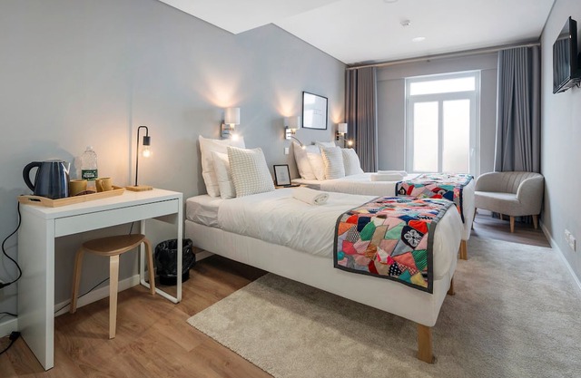 Room 'Suite Tripla - Mobilidade Reduzida' with Shared Terrace and Wi-Fi