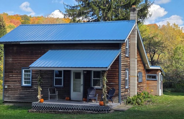 Mapledale Cabin