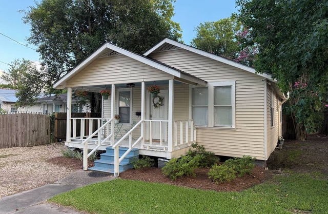 Quaint 2-bedroom house in charming Gonzales