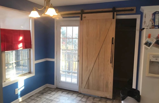 Cozy 3-bedroom house located near downtown Clarksville