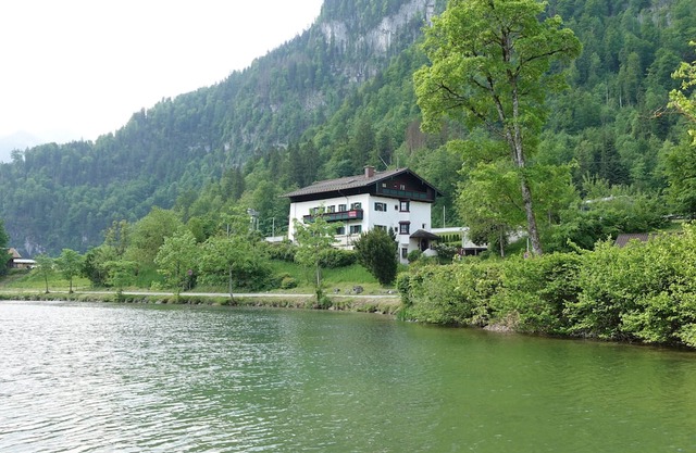 Apartment 'Haus Am See - Königssee' with Lake View, Private Terrace and Wi-Fi