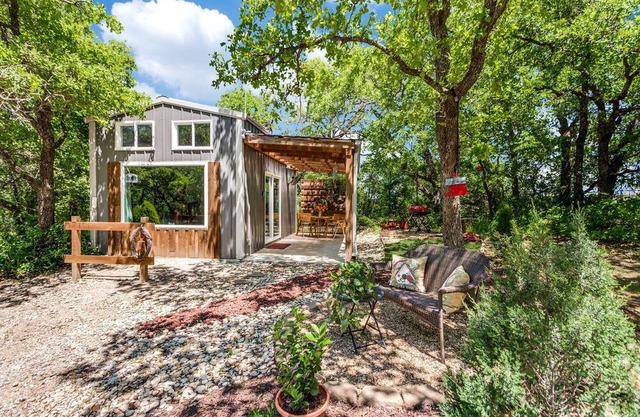 Hidden Treasure Harvest House Forest Getaway 30 Min. West of Fort Worth