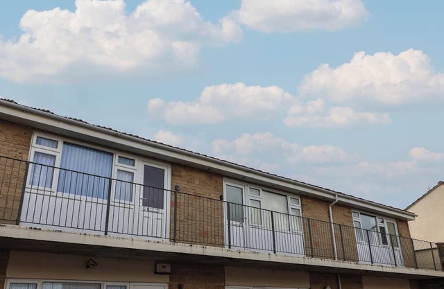 FLAT 8, family friendly in Brean