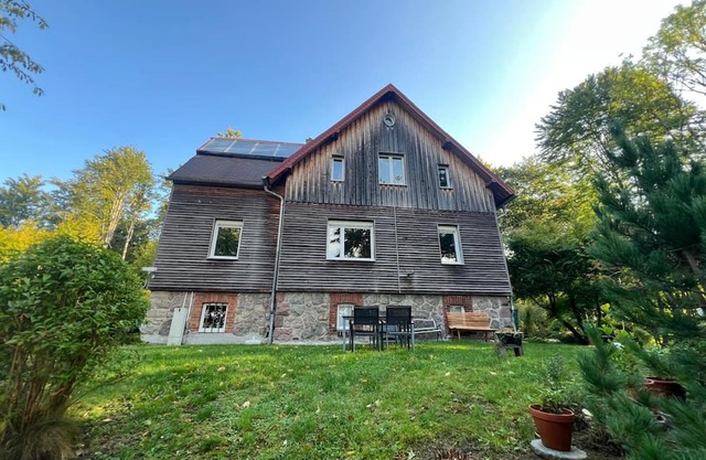 Apartment in the Thuringian Forest with garden