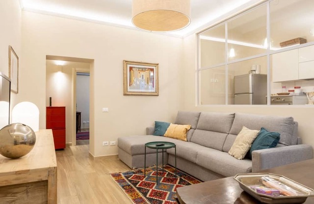 Sant\'Ambrogio Elegant Apartment