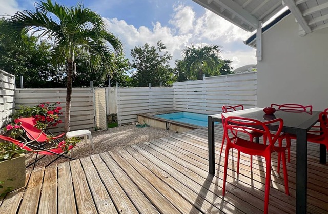 Mango Rouge, 2 bdr and private pool