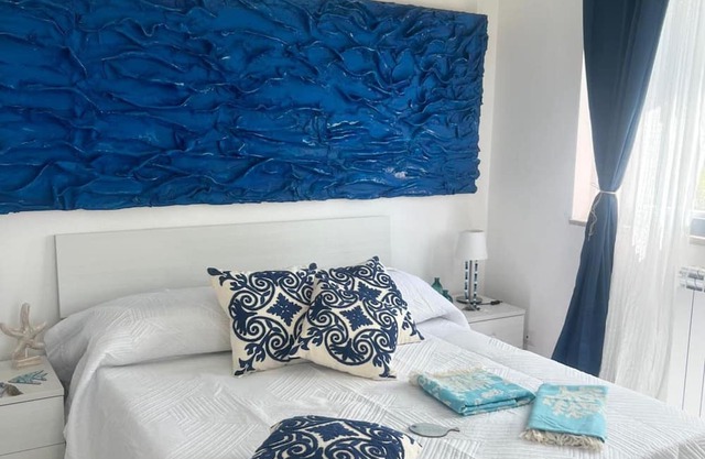 Apartment with Terrace and Lake View