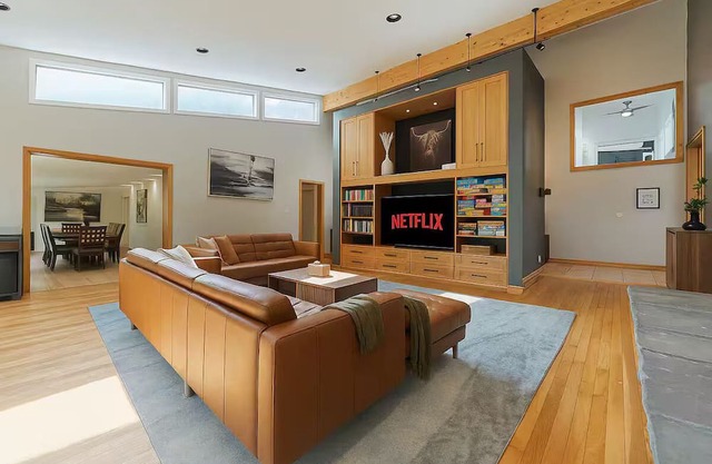 Riverfront City Escape w/Hot Tub, 2 King, Gym, Sleeps 12, Firepit, Kayaks